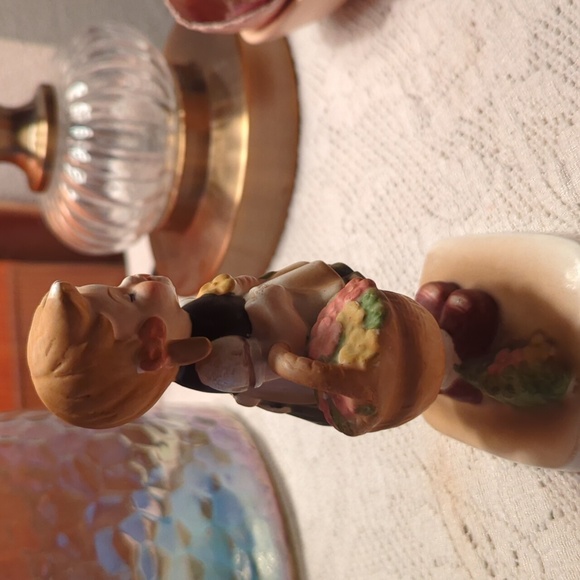 Vintage Fake Hummel Girl Figurine with Flower Basket - Picture 7 of 8